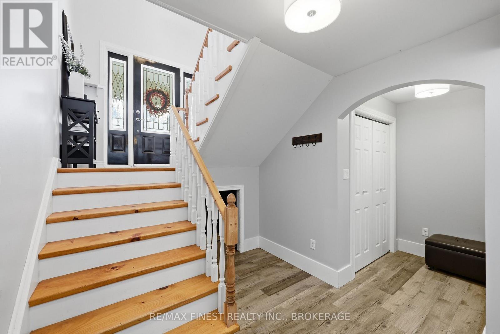 2518 RIDEAU FERRY ROAD - 26
