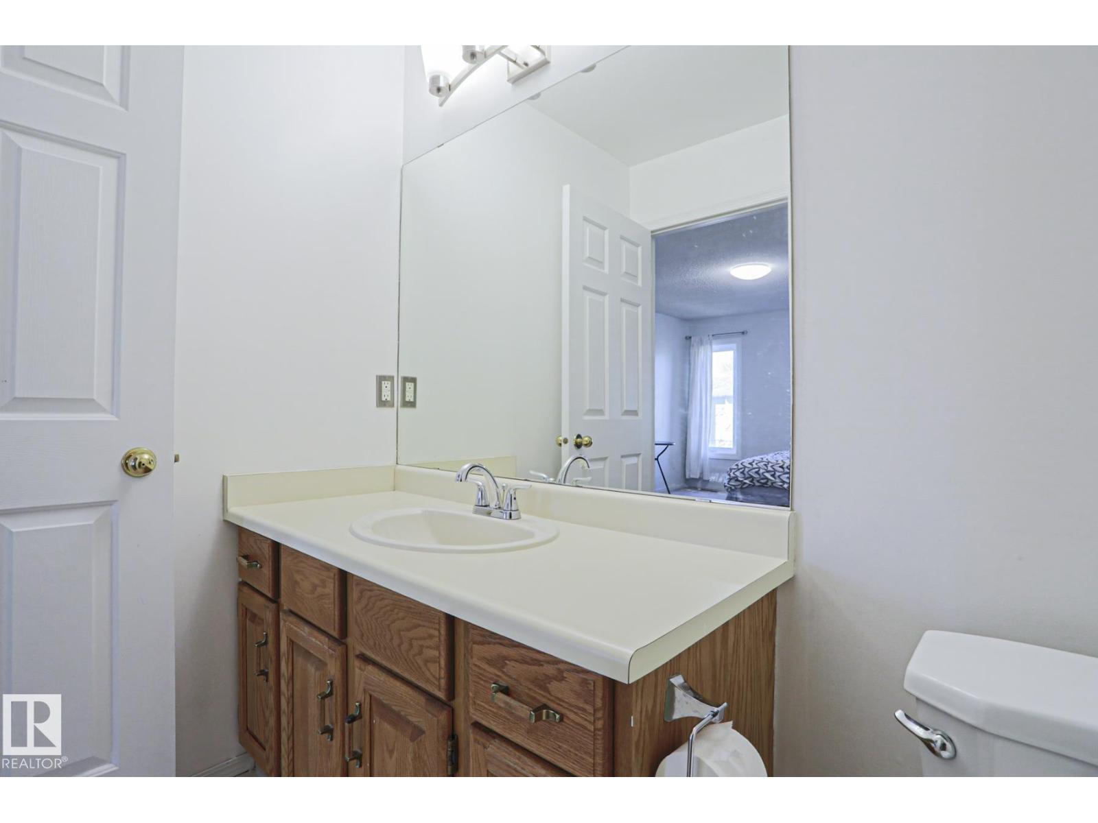 2433 89 ST NW - 25