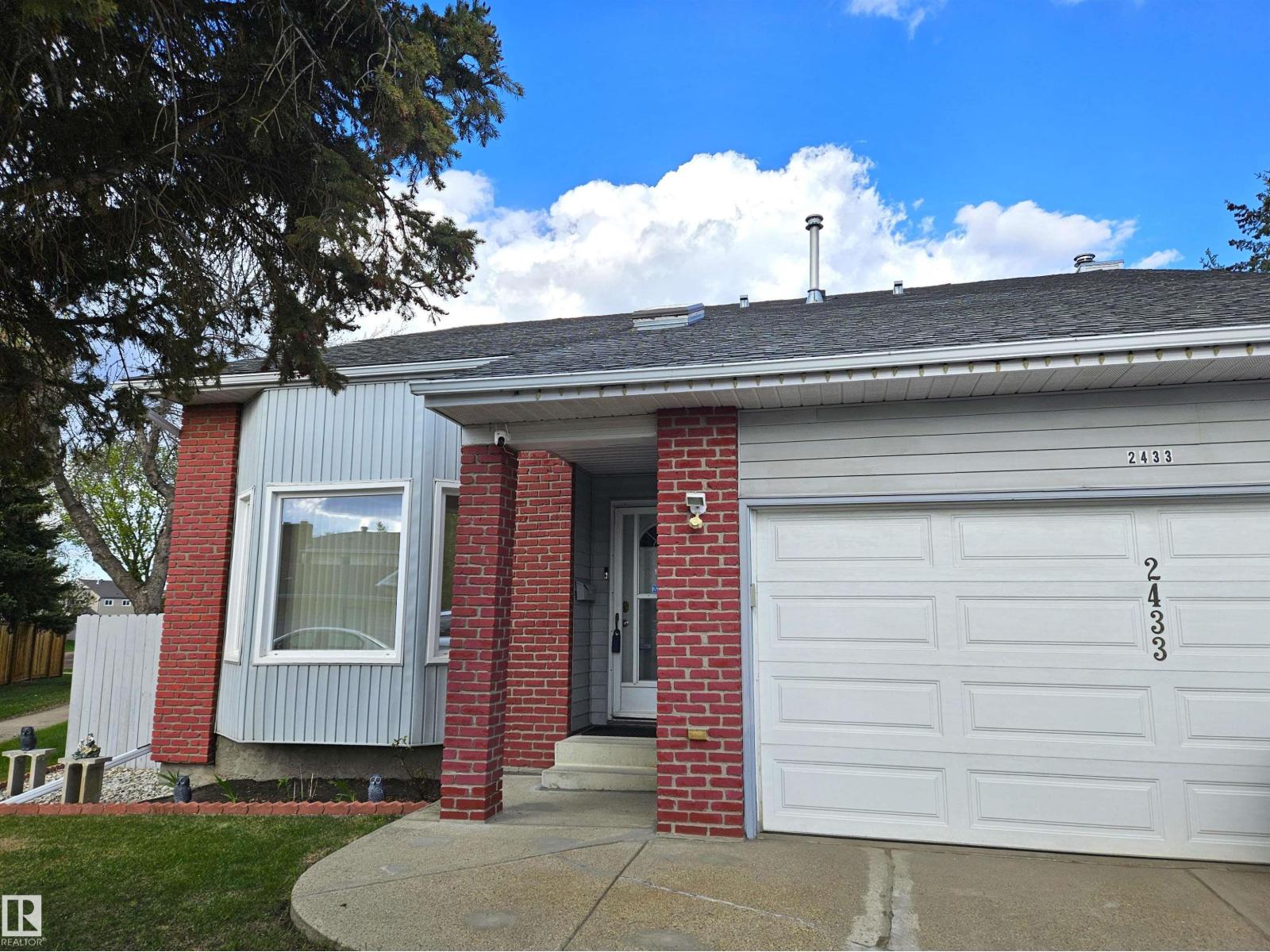 2433 89 ST NW - 54