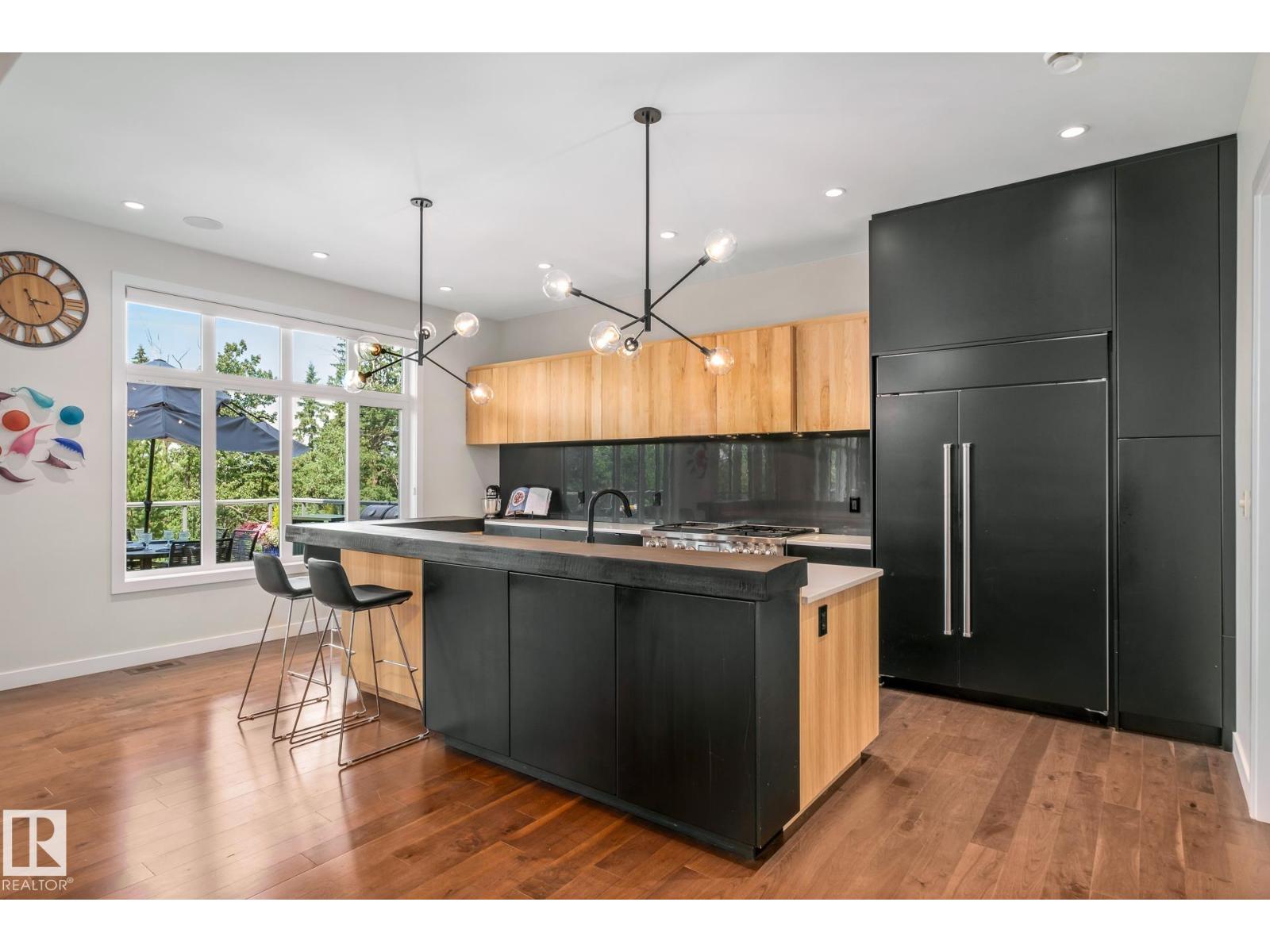 699 HOWATT DR SW - 14