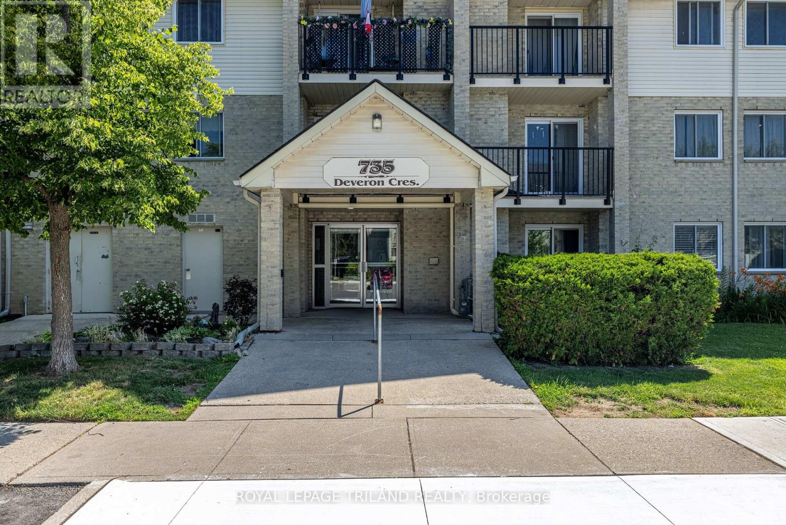 #102 735 DEVERON CRESCENT - 1