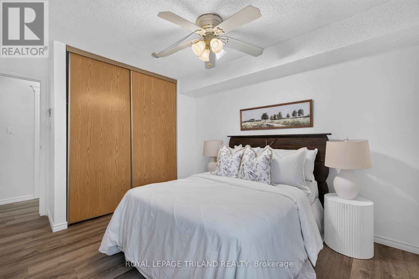 #102 735 DEVERON CRESCENT - 18