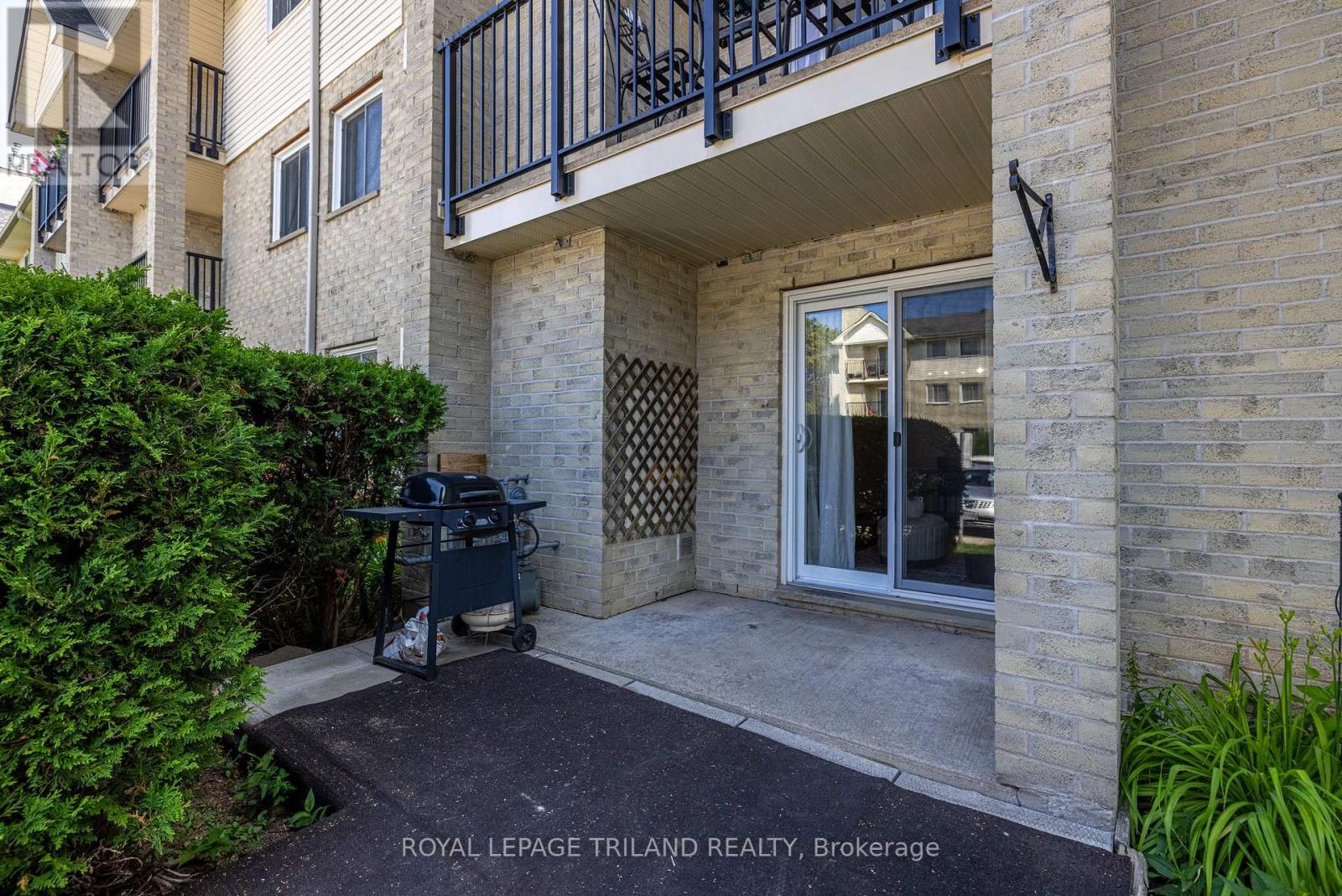 #102 735 DEVERON CRESCENT - 28
