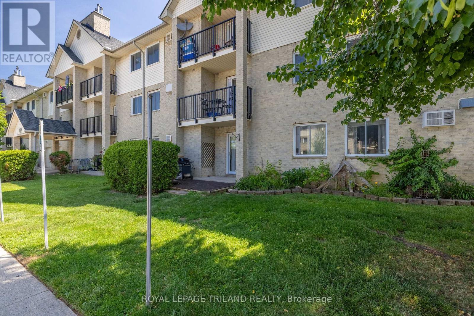 #102 735 DEVERON CRESCENT - 30