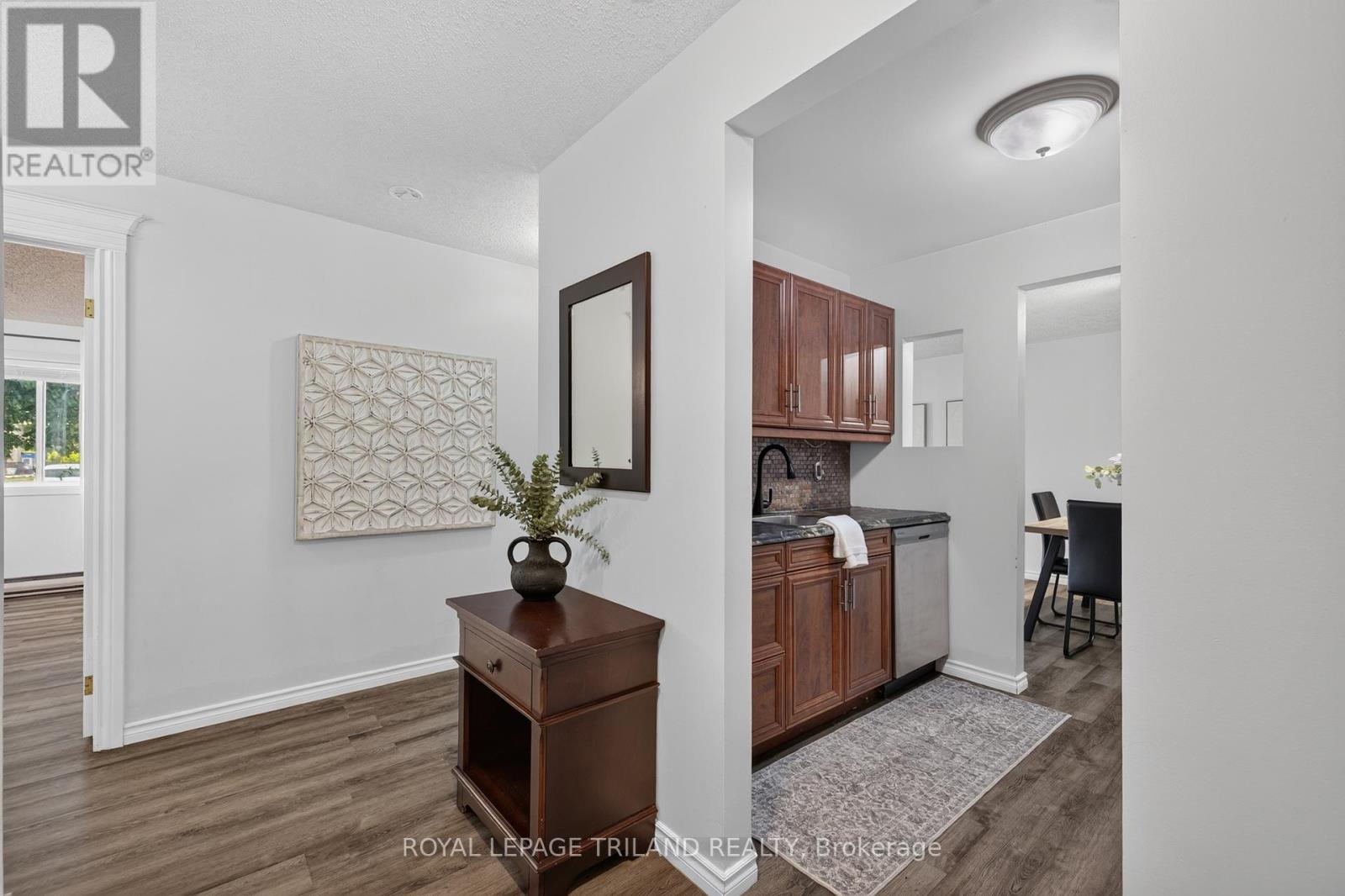 #102 735 DEVERON CRESCENT - 6