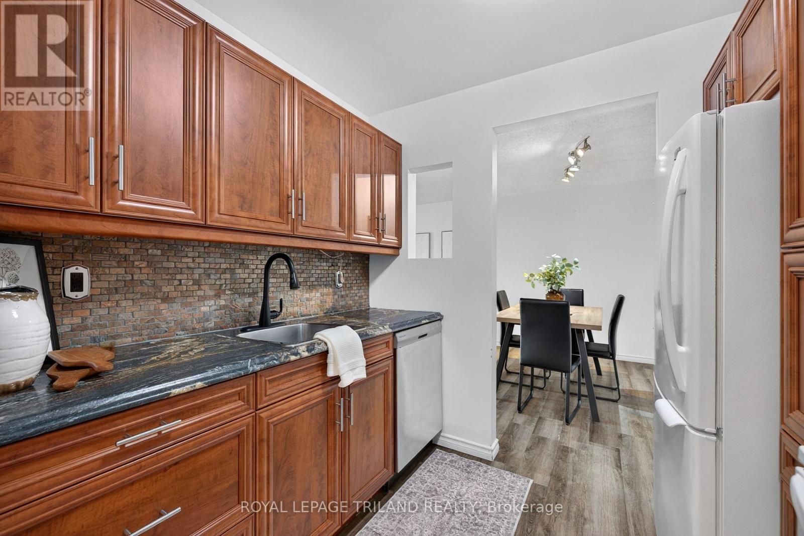 #102 735 DEVERON CRESCENT - 7