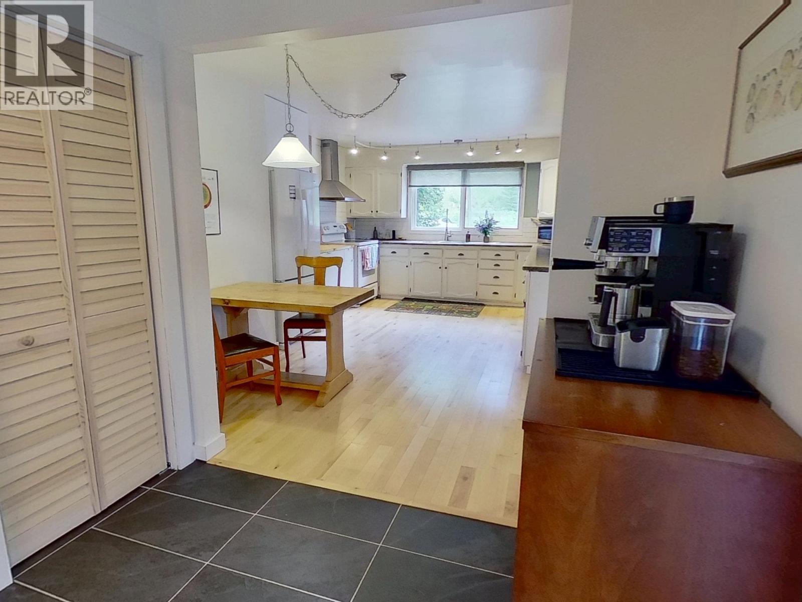 4320 QUESNEL-HIXON ROAD - 15