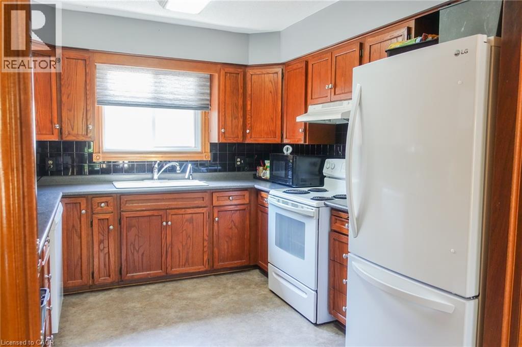 13 KELLY Avenue - Image 10