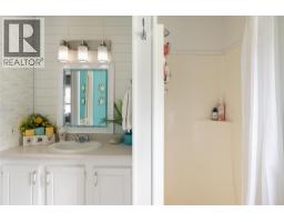 2884 Wetaskiwin Road, Falkland, BC V0E1W1 Photo 38