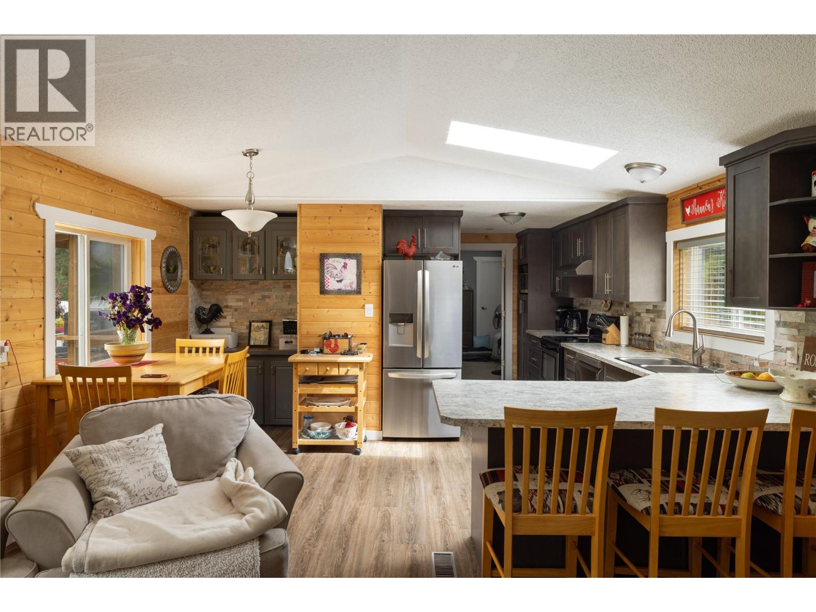2884 Wetaskiwin Road - 26