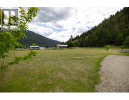 2884 Wetaskiwin Road, Falkland, BC V0E1W1 Photo 11