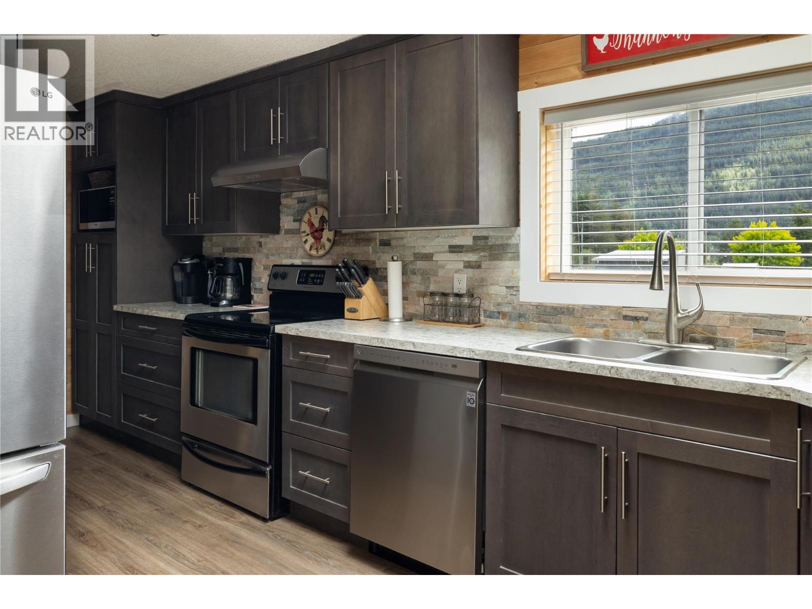 2884 Wetaskiwin Road - 29