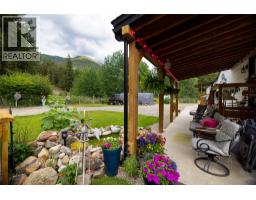 2884 Wetaskiwin Road, Falkland, BC V0E1W1 Photo 17