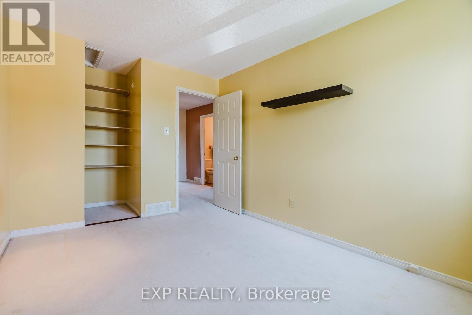 #29 6 FORSYTH LANE - 12