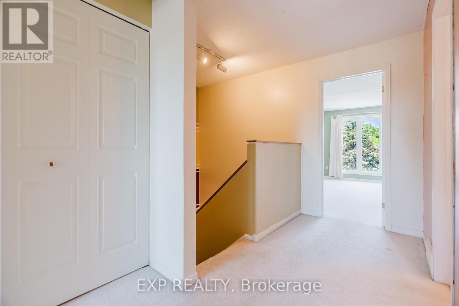 #29 6 FORSYTH LANE - 21