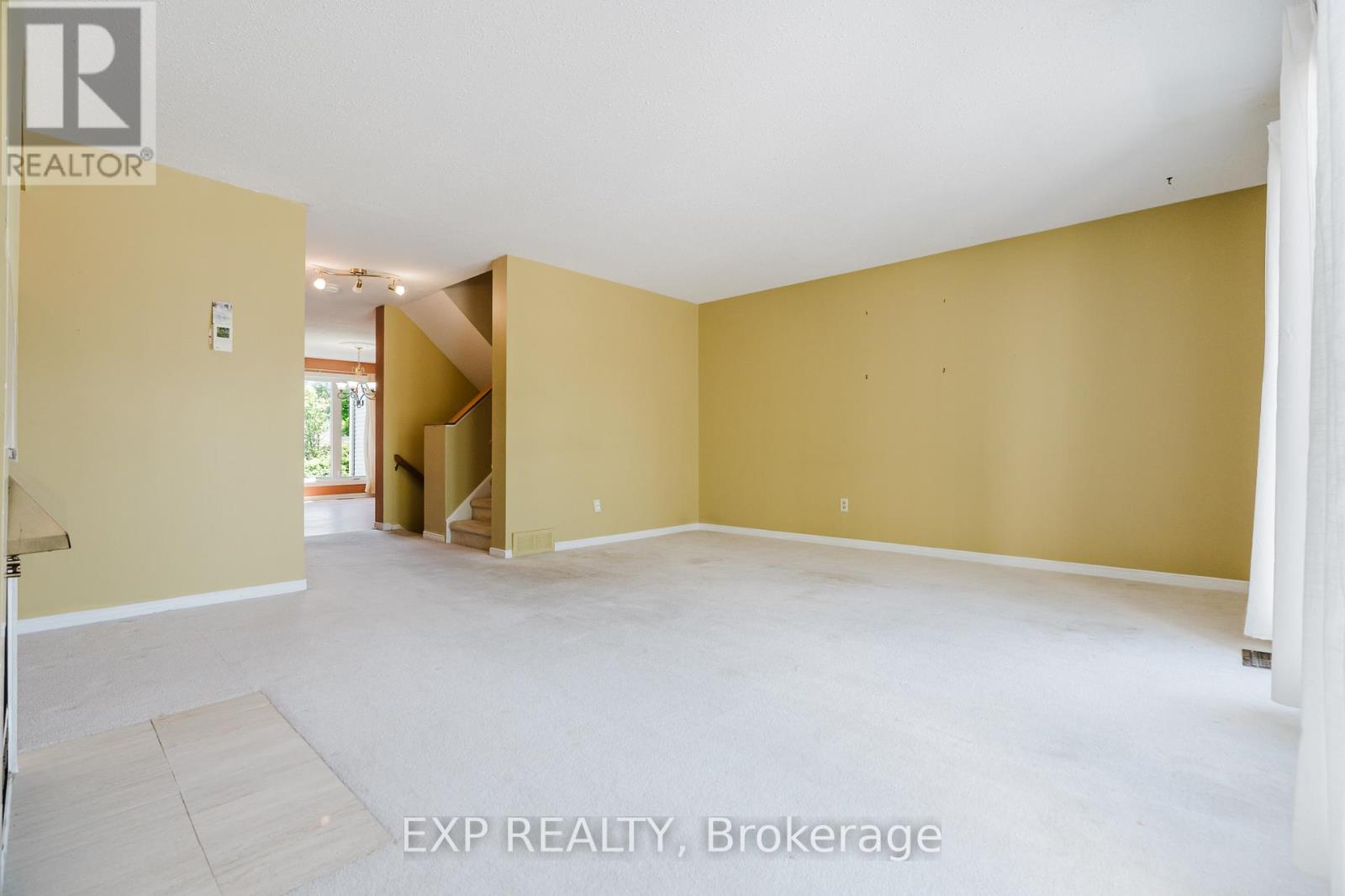 #29 6 FORSYTH LANE - 31