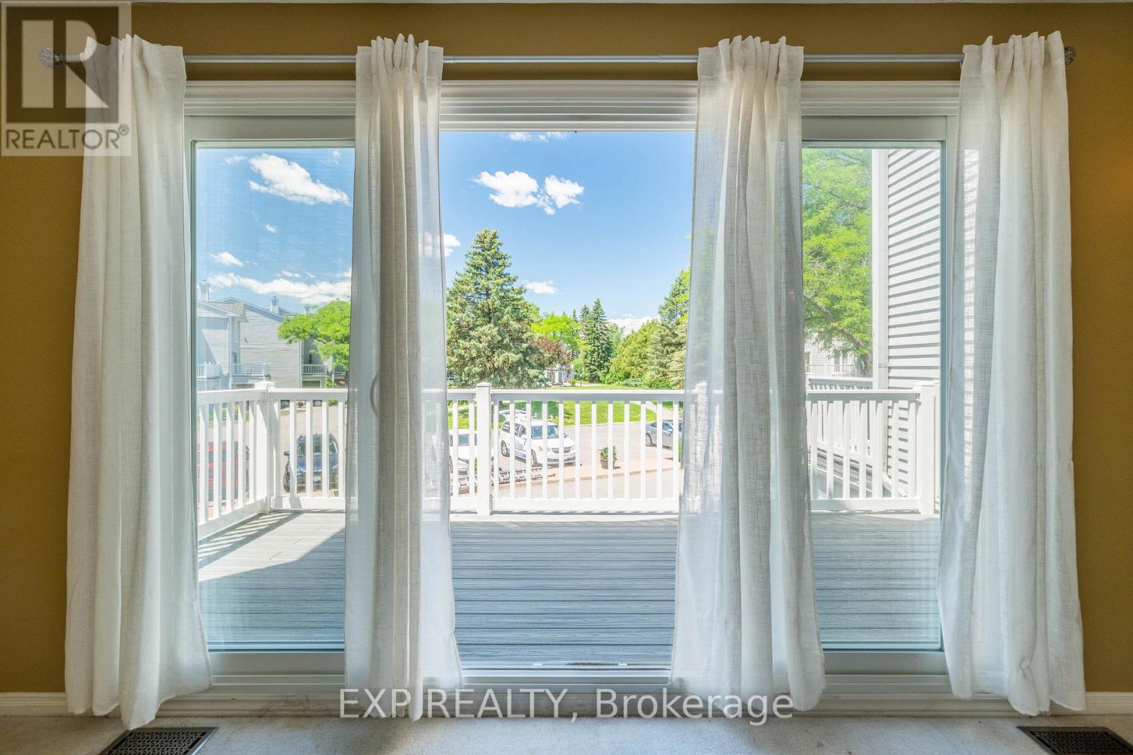 #29 6 FORSYTH LANE - 36