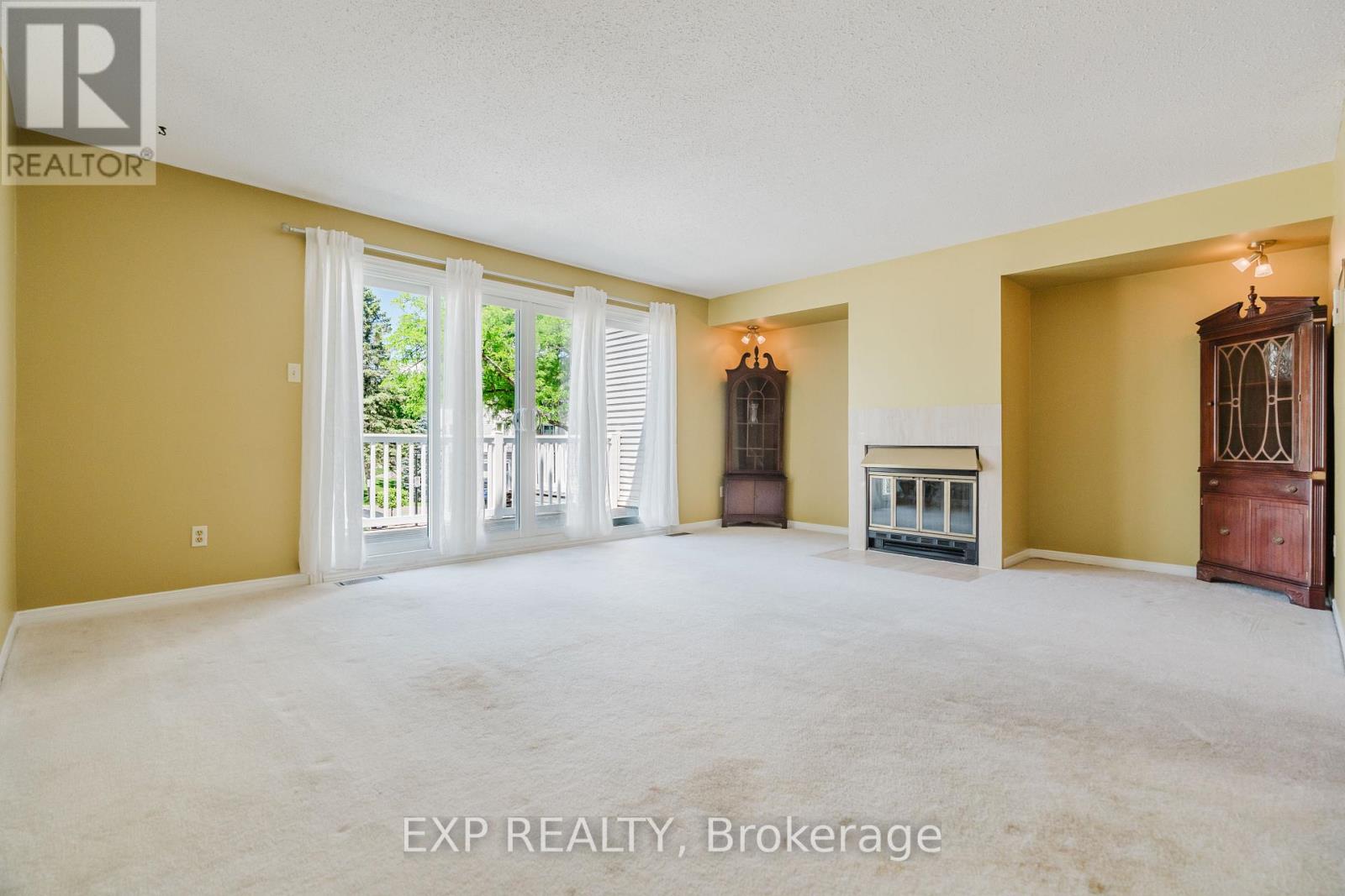 #29 6 FORSYTH LANE - 39