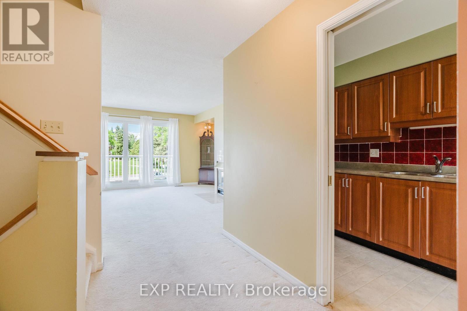 #29 6 FORSYTH LANE - 40