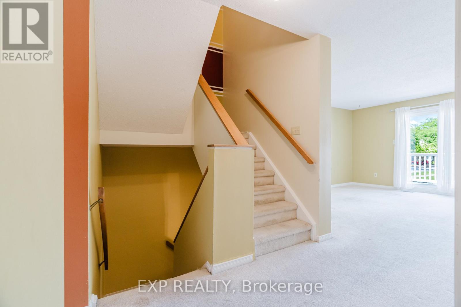 #29 6 FORSYTH LANE - 41