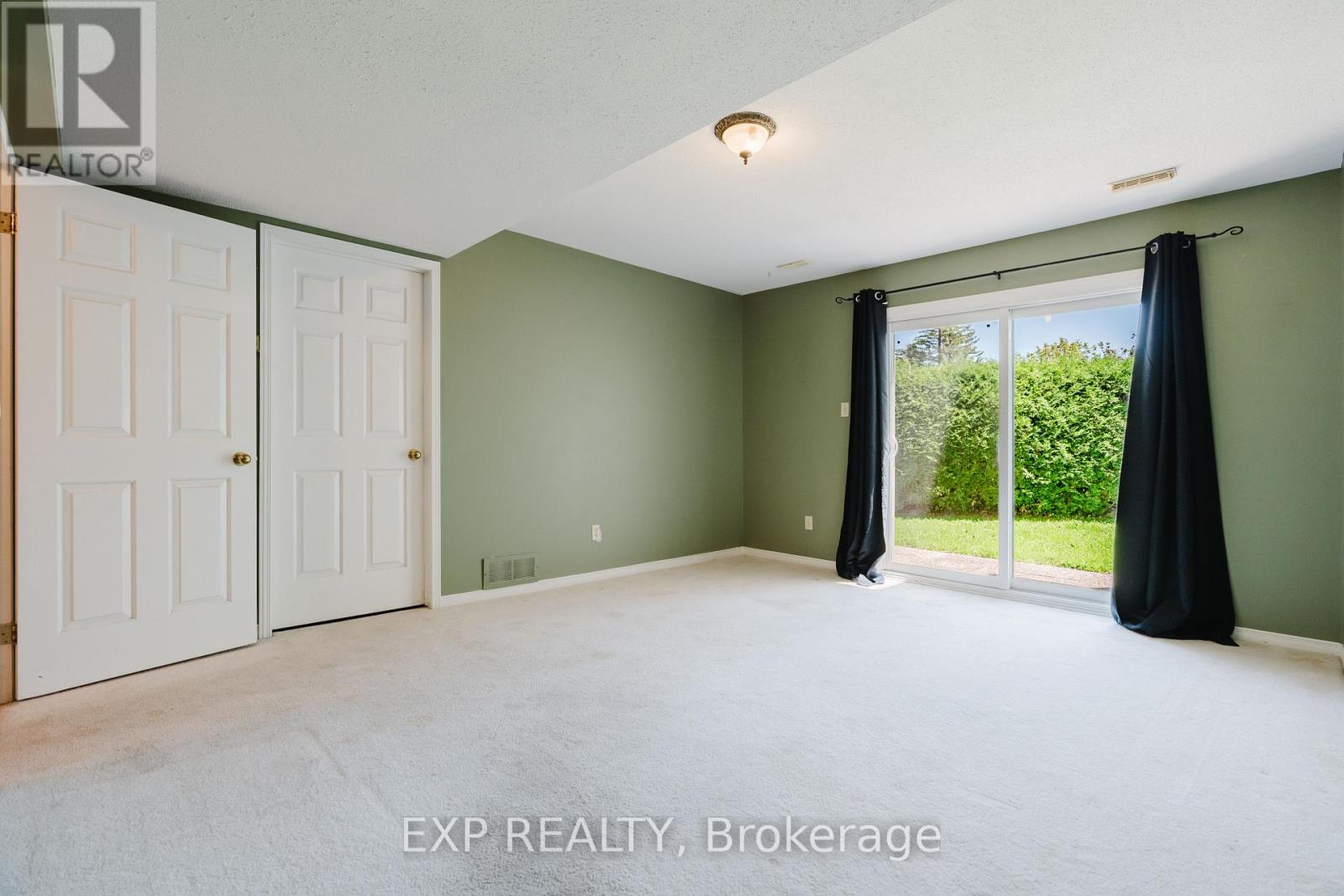 #29 6 FORSYTH LANE - 46