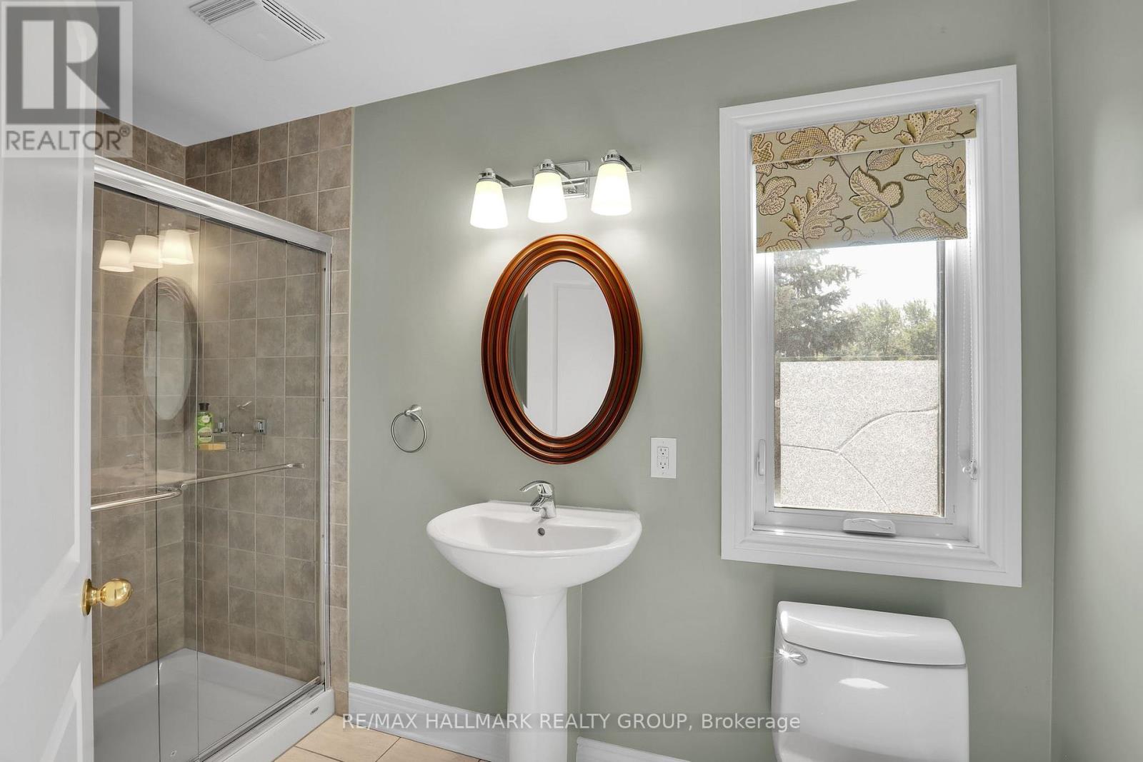 3 Bed, 3 Bath House for Sale in Ottawa – 3356 CARLING AVENUE, Ottawa – MLS# X13528386 - Image 24