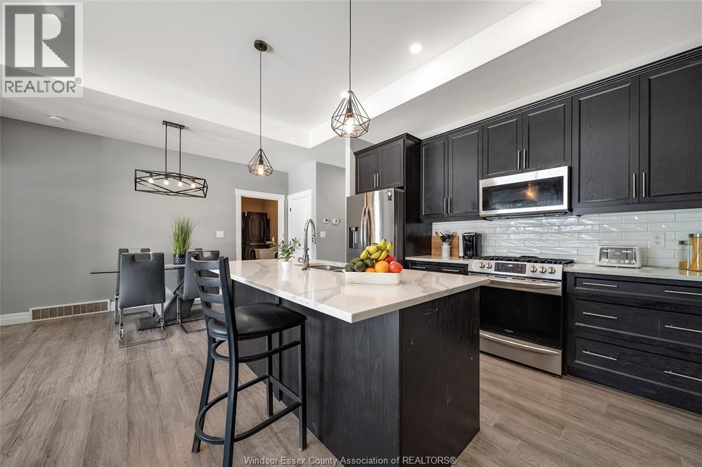410 CASERTA CRESCENT - 11