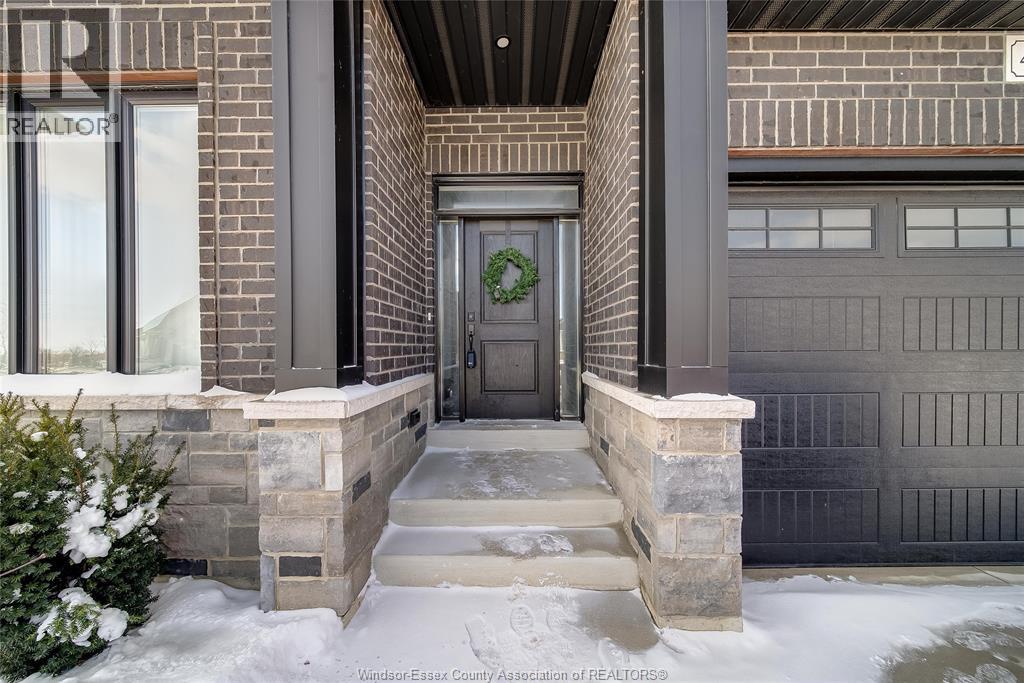 410 CASERTA CRESCENT - 3