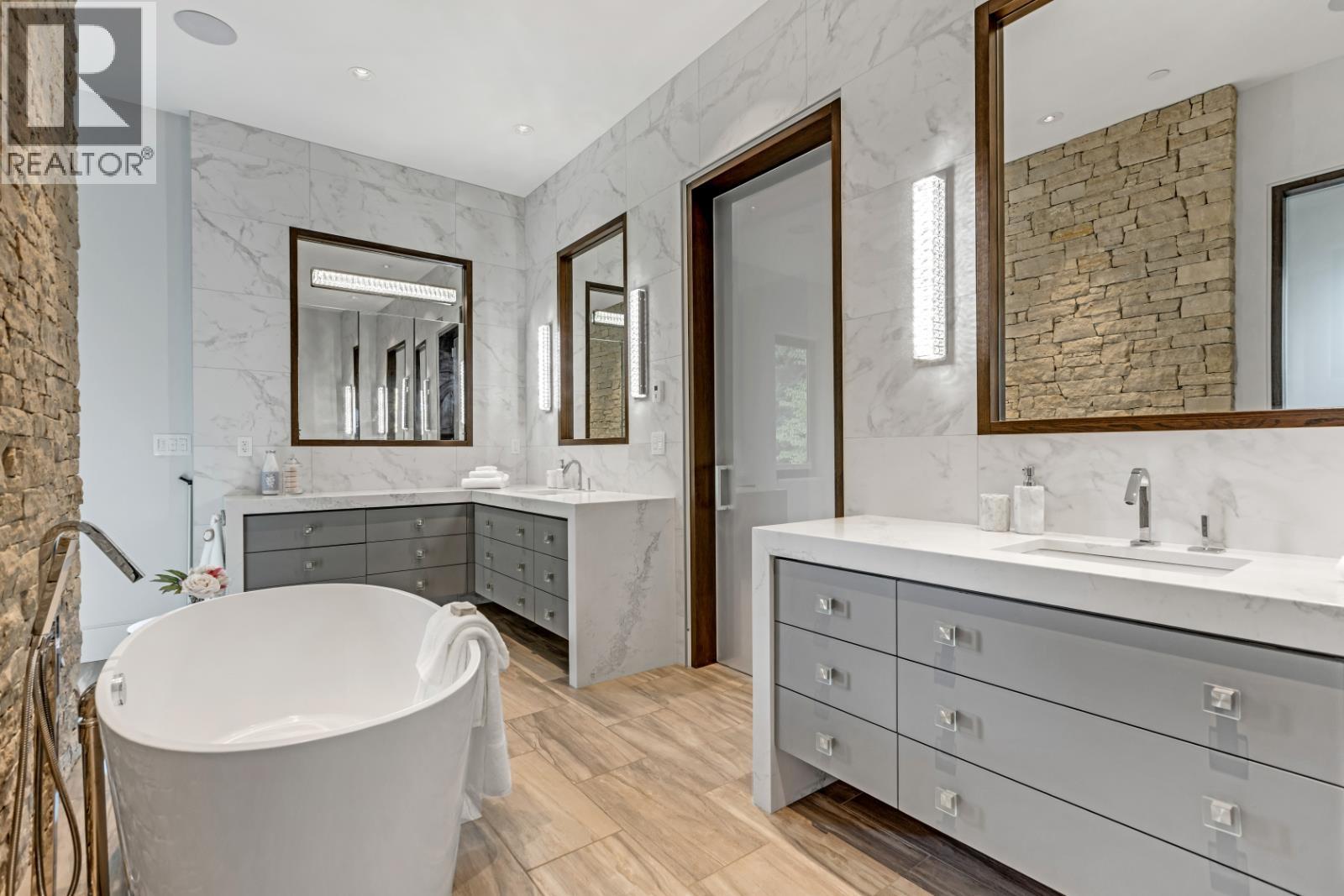 1450 CRYSTAL CREEK DRIVE, Anmore