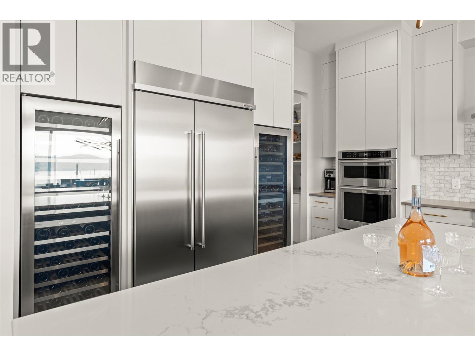 8 Kenyon Road - 17