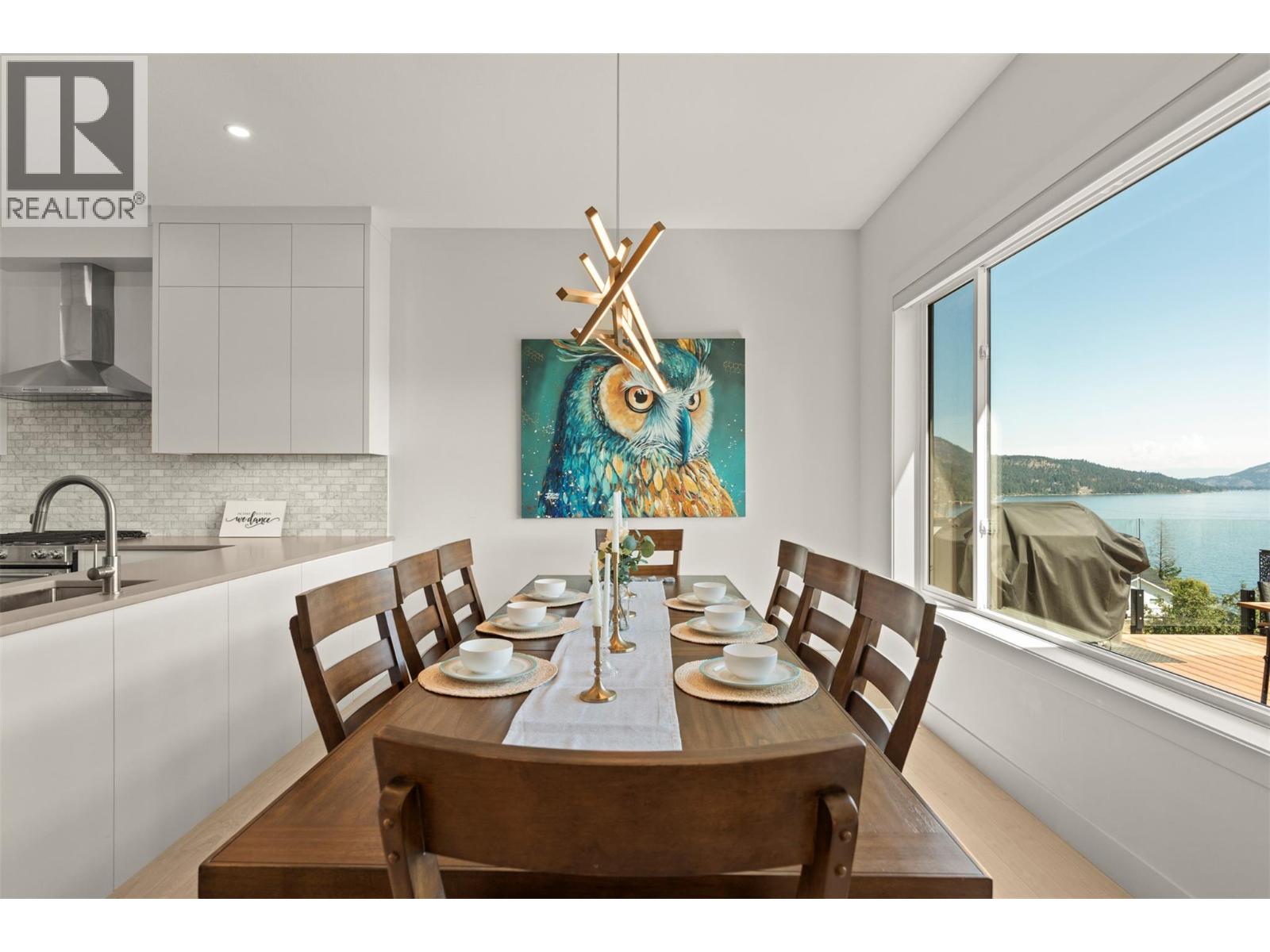 8 Kenyon Road - 31