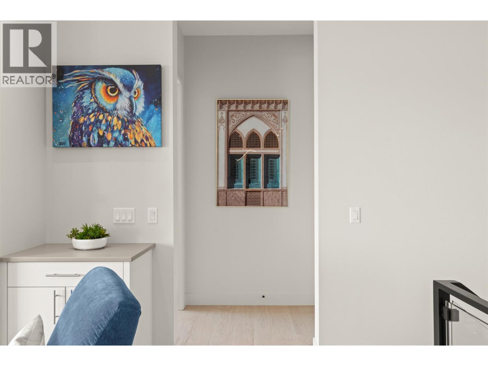 8 Kenyon Road - 33