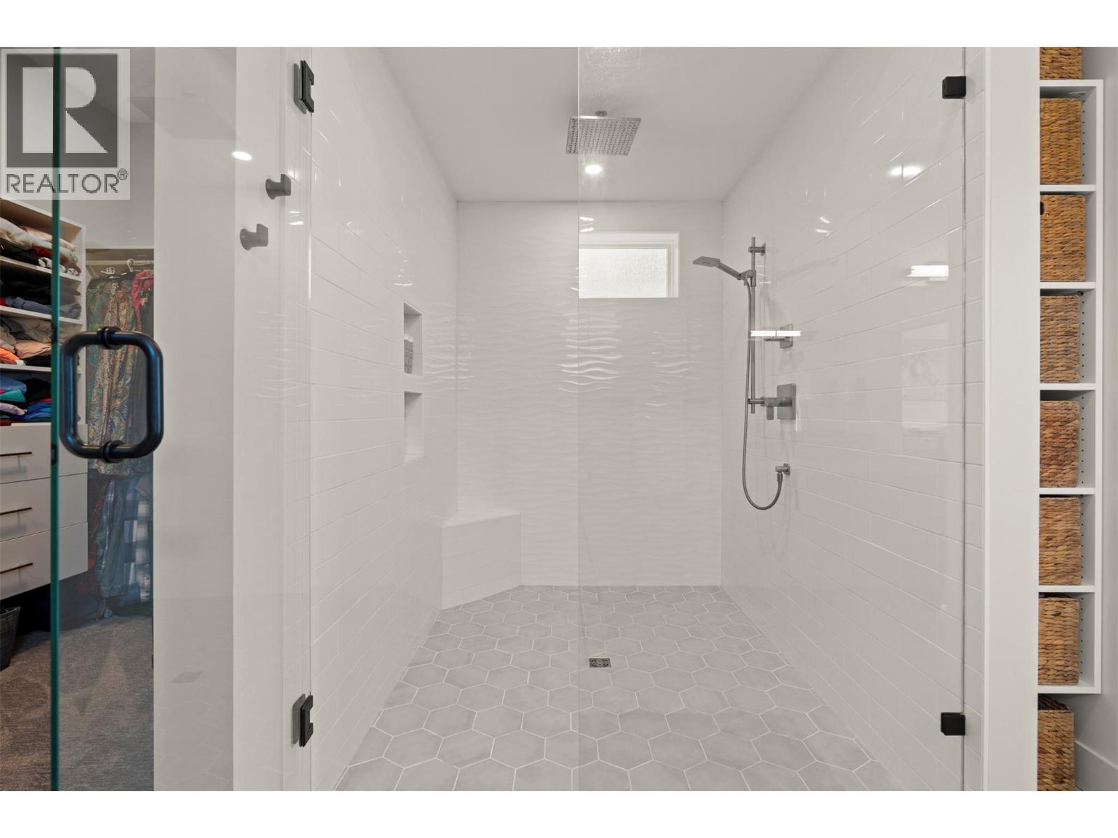8 Kenyon Road - 39
