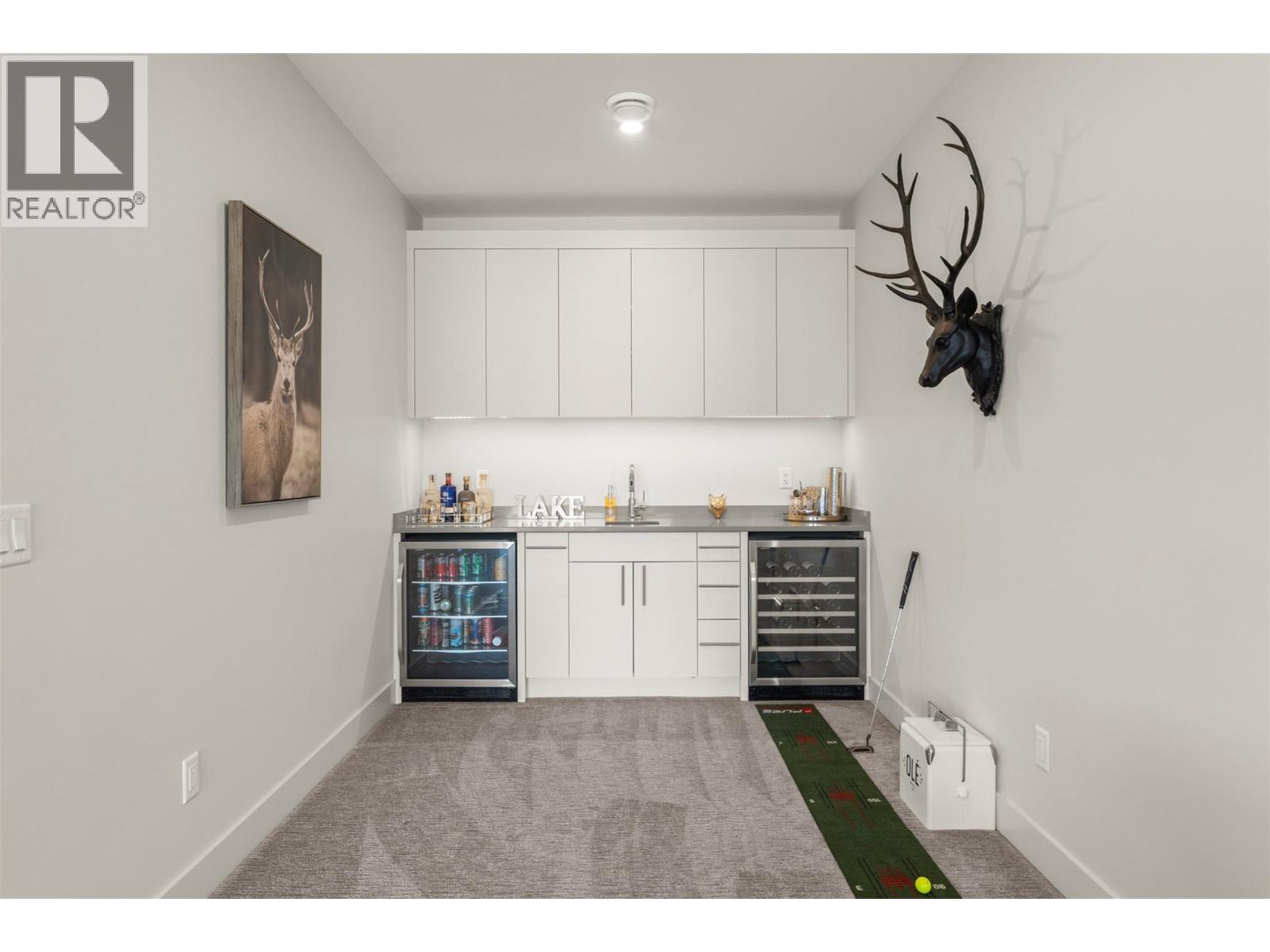 8 Kenyon Road - 53