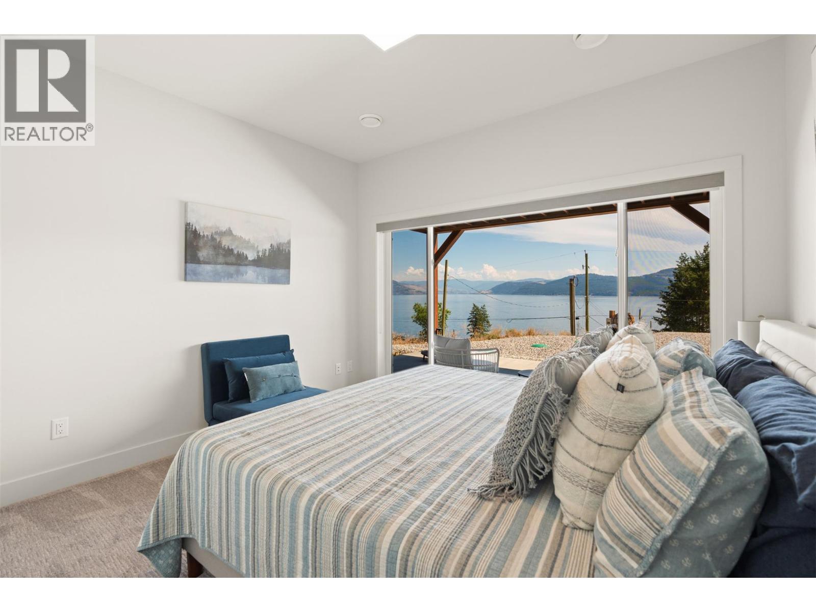 8 Kenyon Road - 55