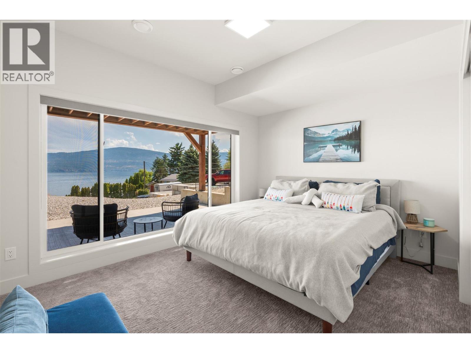 8 Kenyon Road - 58