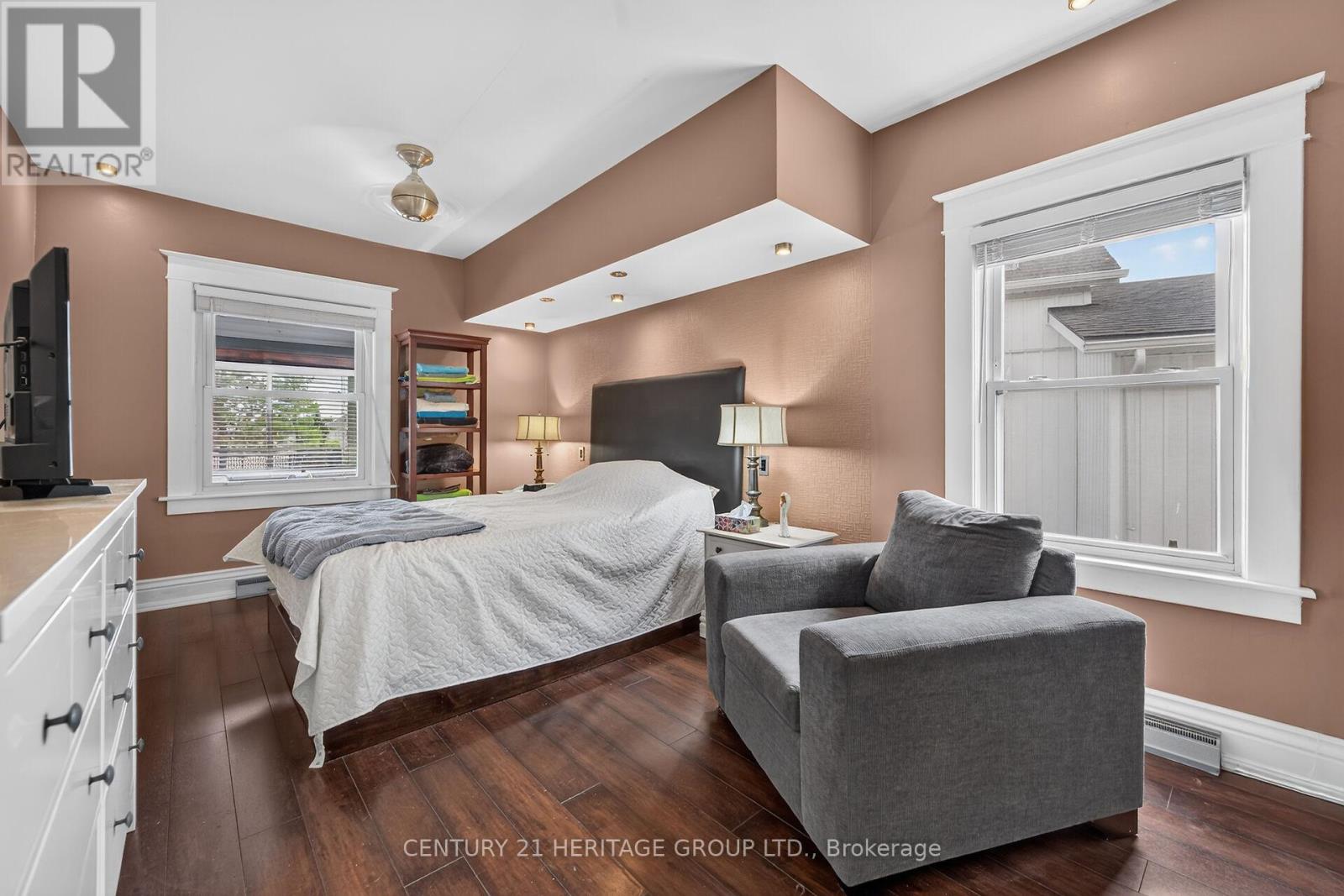 208 CARLTON STREET - 29