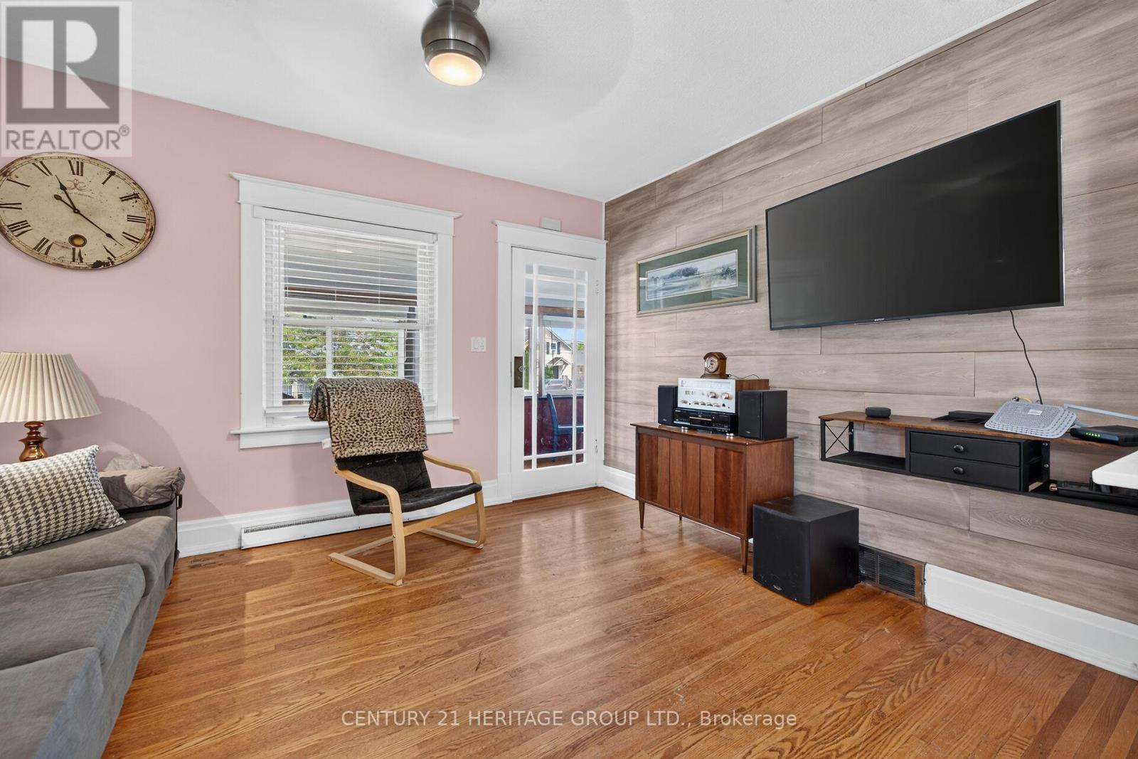 208 CARLTON STREET - 19