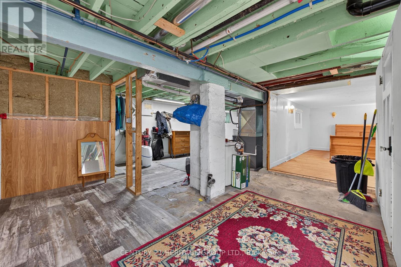 208 CARLTON STREET - 34
