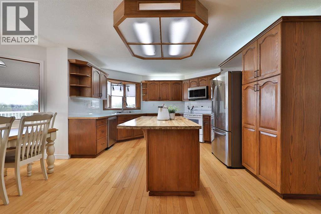 369 S 2 Street W - 10