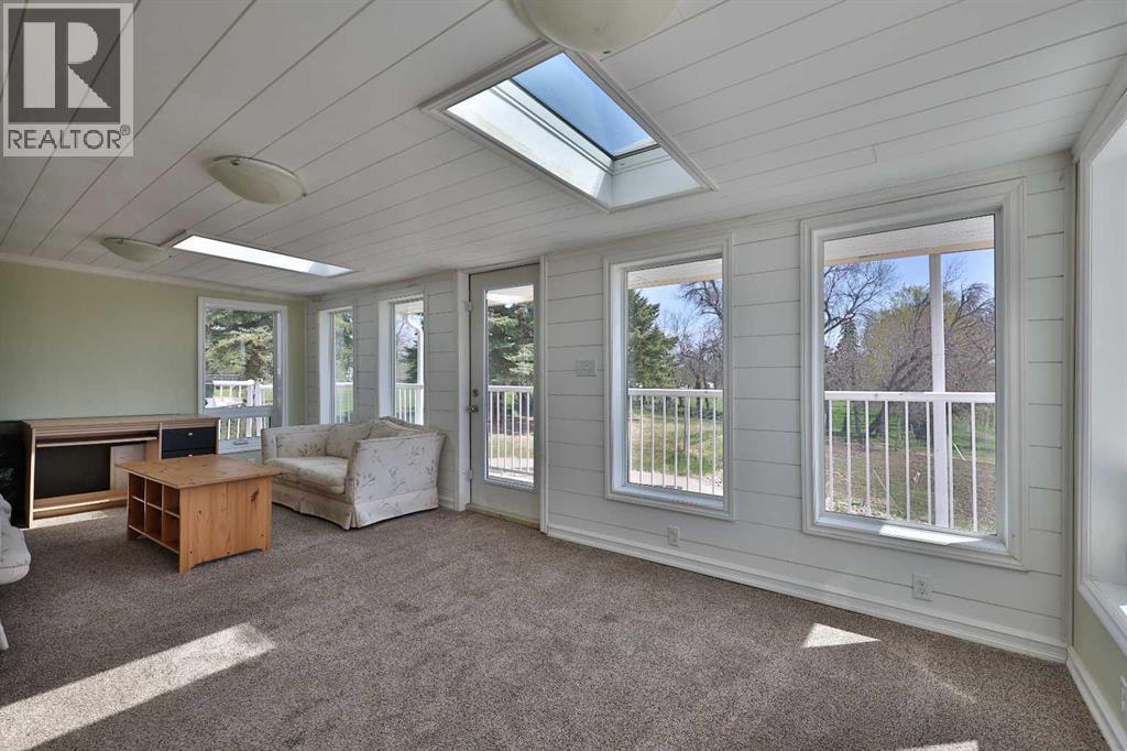 369 S 2 Street W - 22