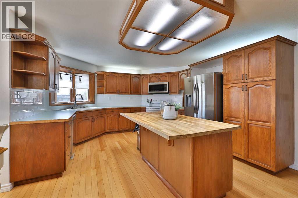 369 S 2 Street W - 9