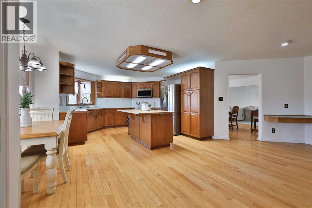 369 S 2 Street W - 7