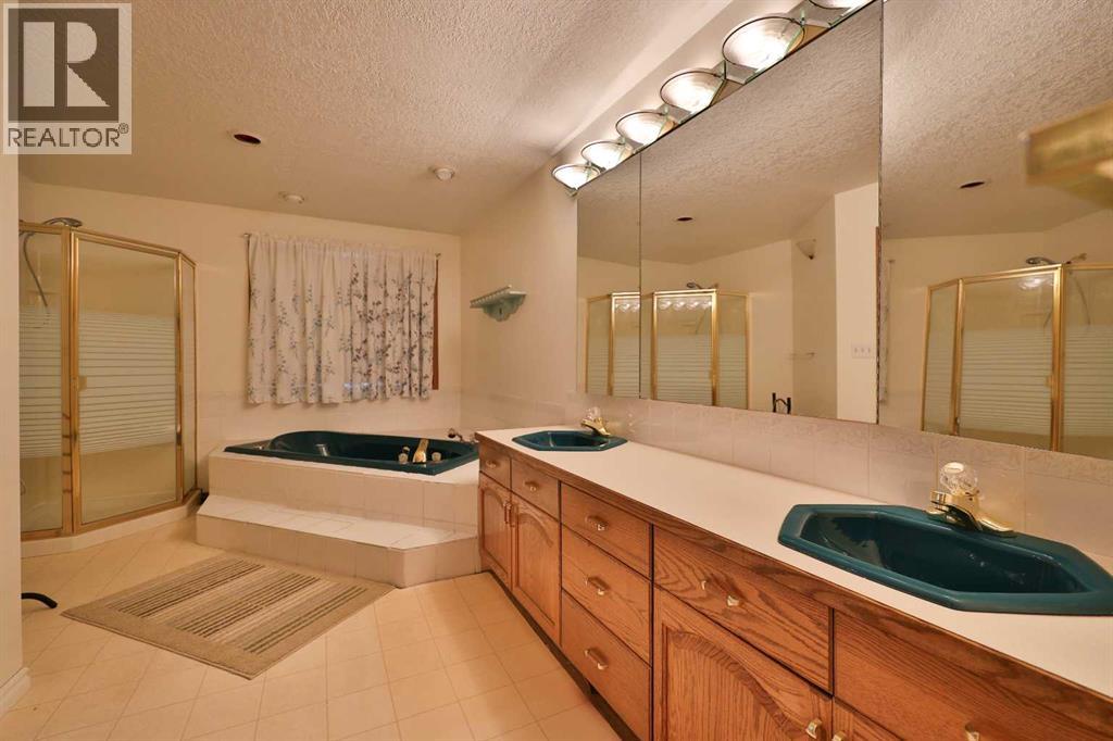 369 S 2 Street W - 27