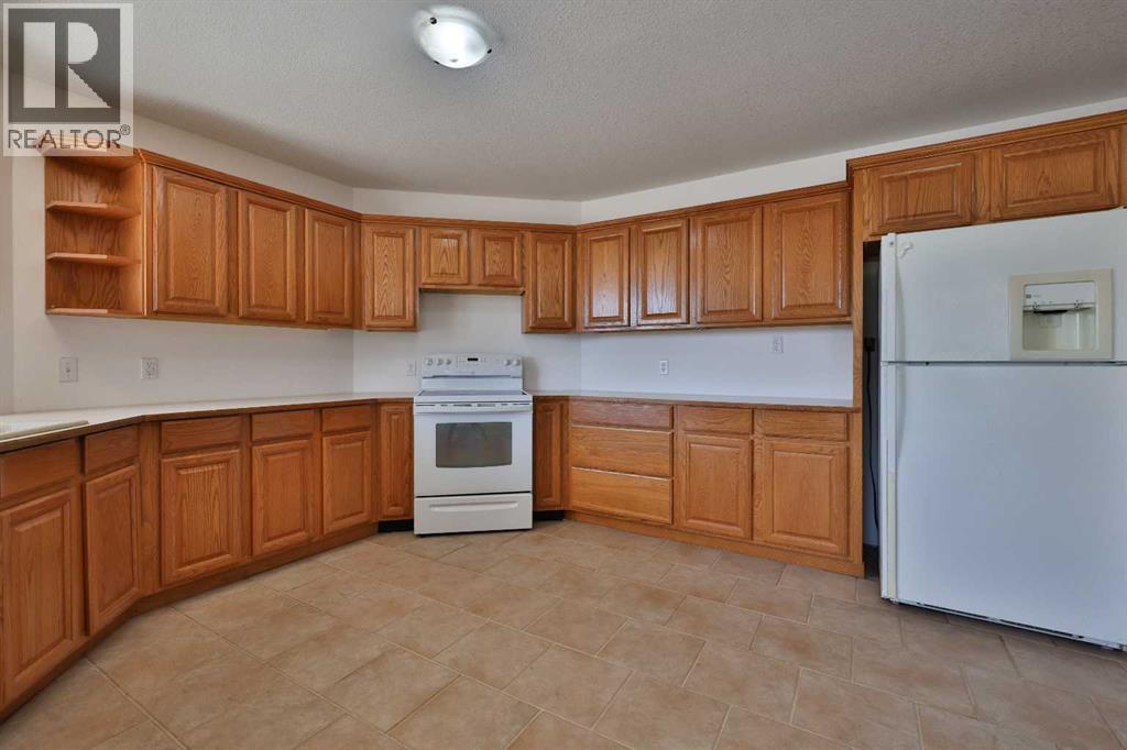 369 S 2 Street W - 36