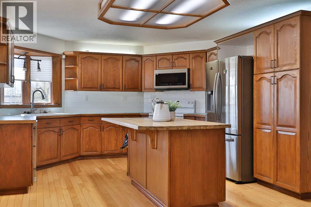 369 S 2 Street W - 8