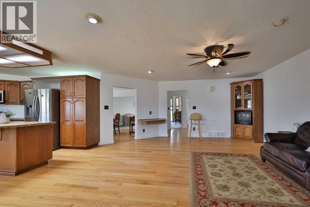 369 S 2 Street W - 18