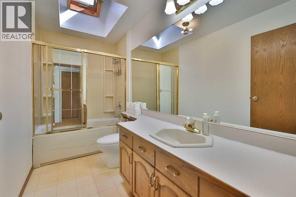369 S 2 Street W - 32