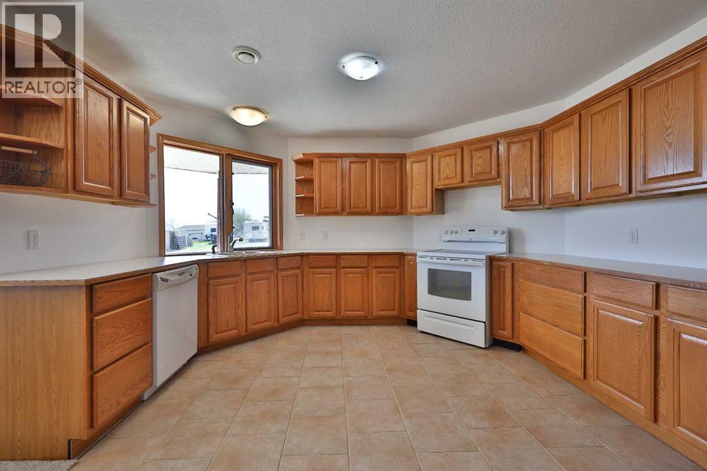 369 S 2 Street W - 35