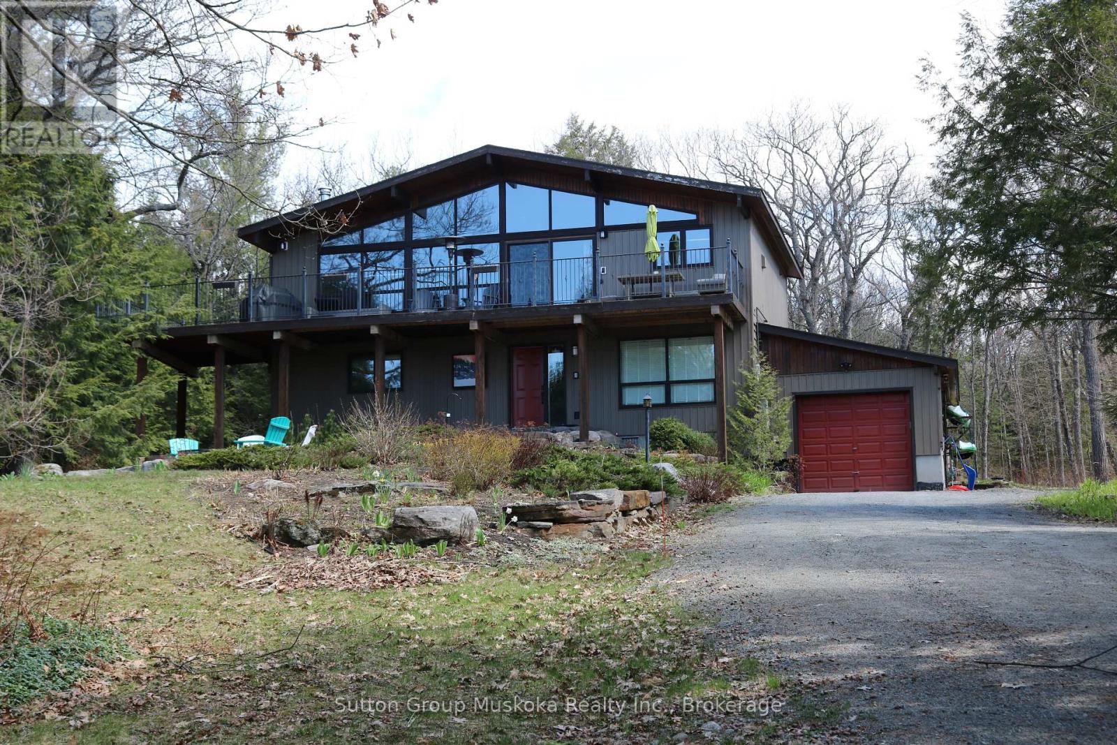 165 GOLDEN PHEASANT DRIVE - 1